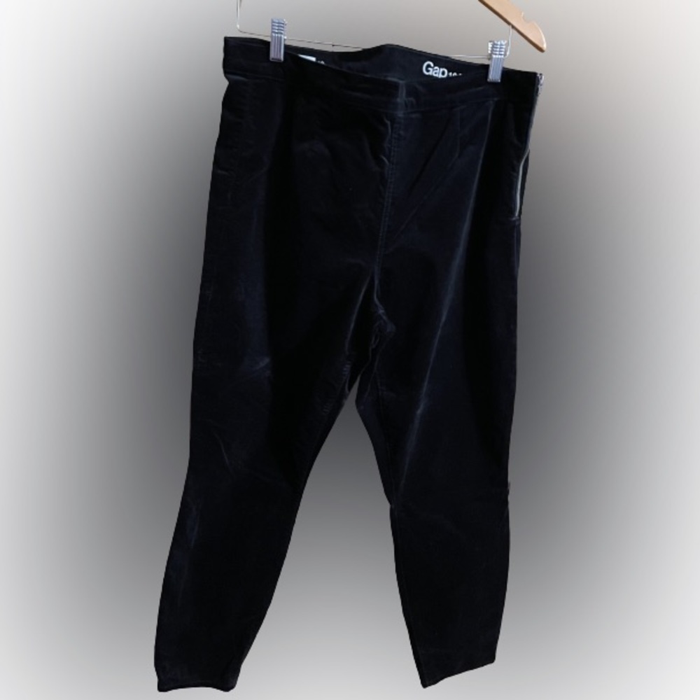 GAP, women’s black velvet pants, size 33 regular inseam